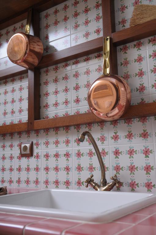 Roes Suites Káto Loutrákion エクステリア 写真