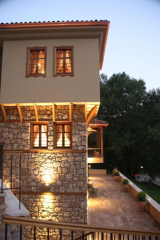 Roes Suites Káto Loutrákion エクステリア 写真