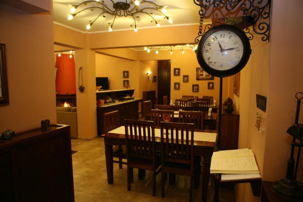 Roes Suites Káto Loutrákion エクステリア 写真